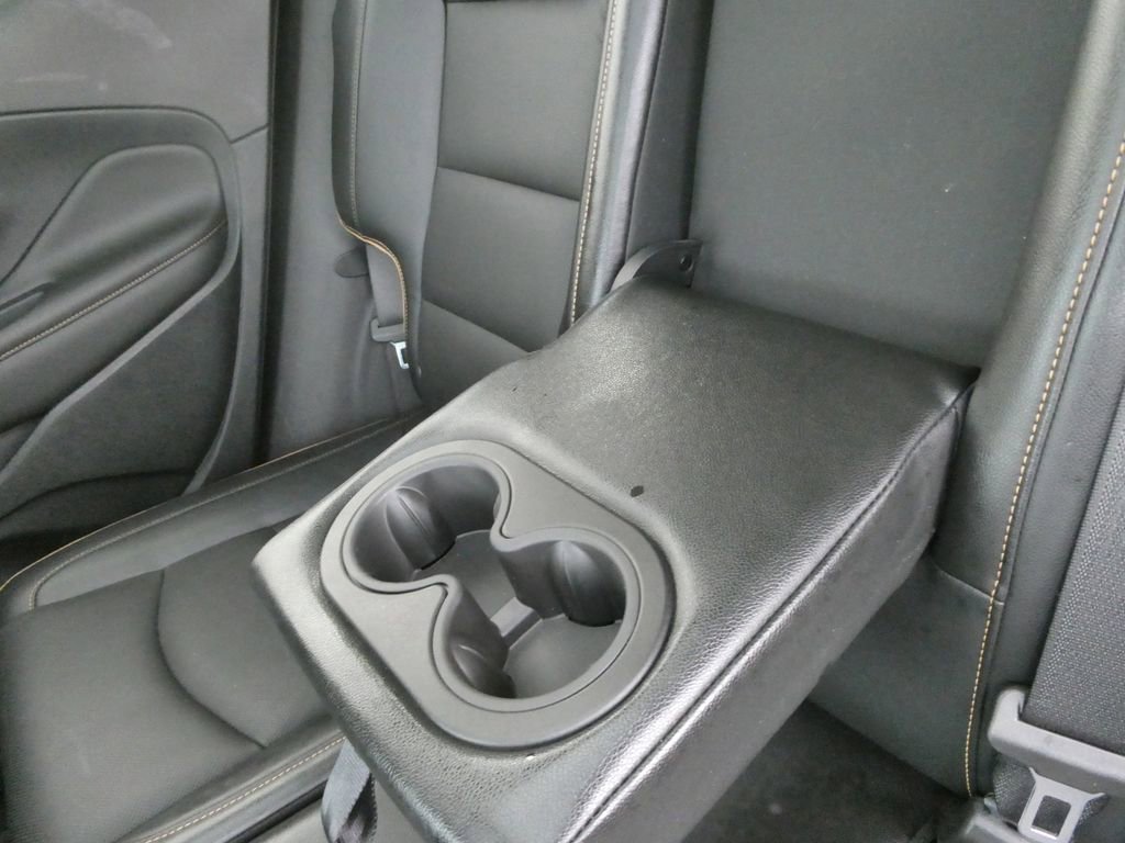 Used 2023 GMC Terrain AT4 w/ Infotainment Package II image 9