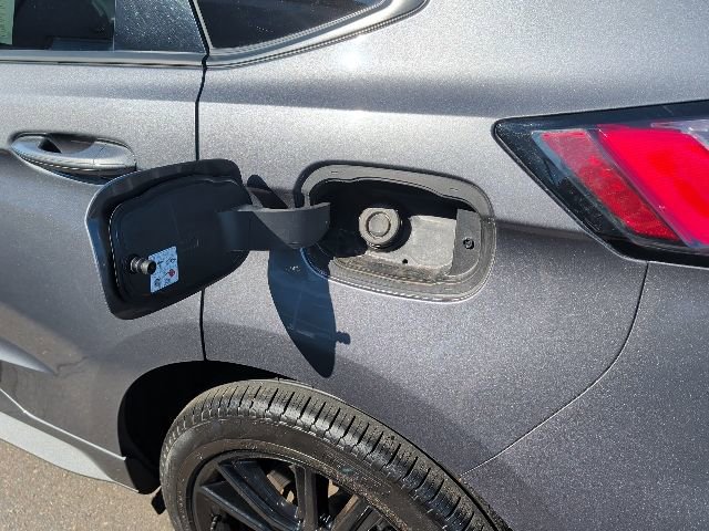 Certified 2024 Ford Edge ST-Line image 10