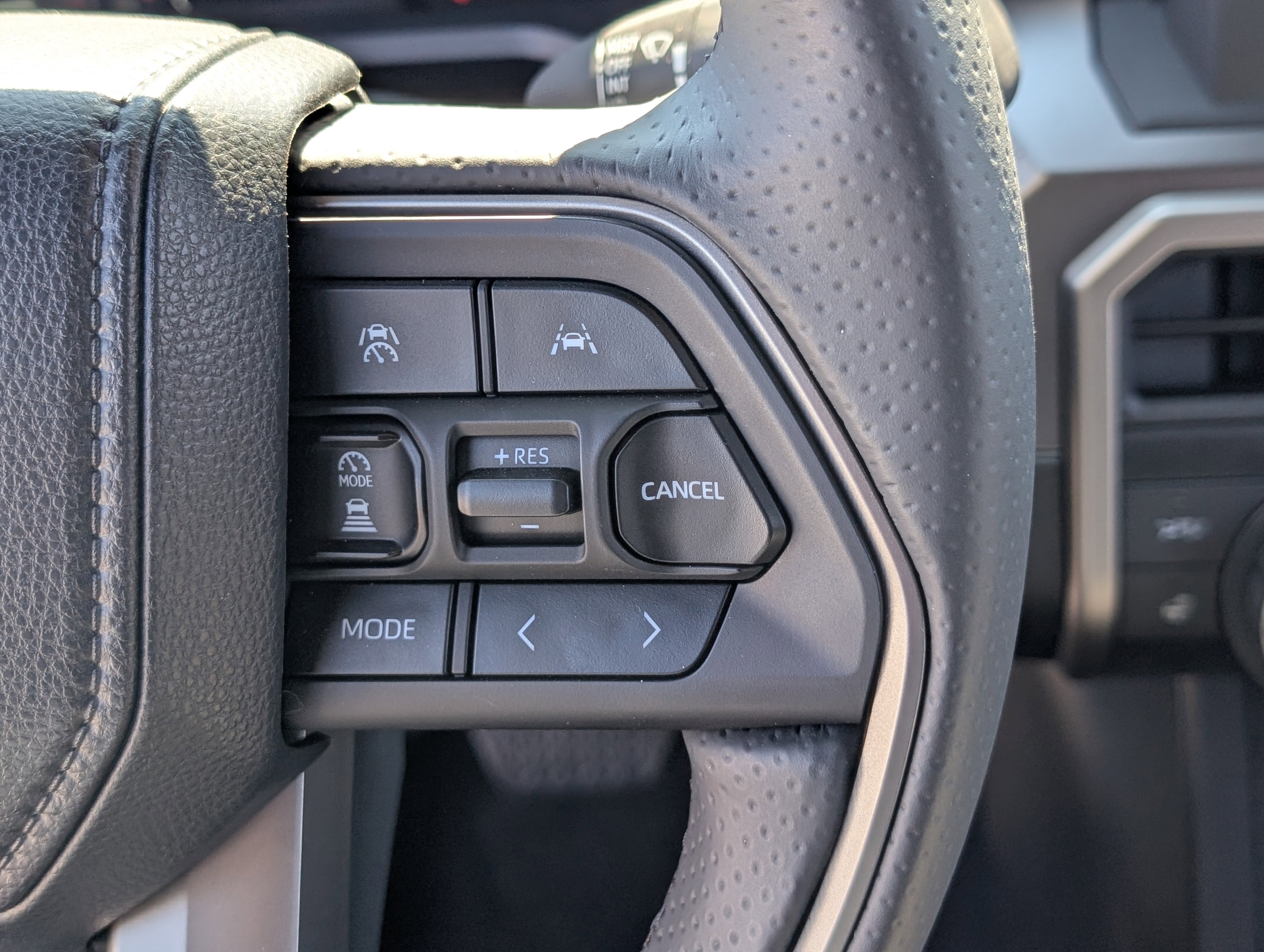 Used 2025 Toyota 4Runner TRD Off-Road image 21