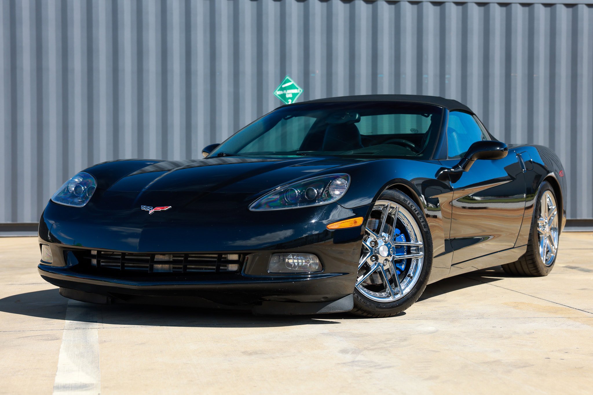 Used 2005 Chevrolet Corvette Convertible w/ Preferred Equipment Group image 1