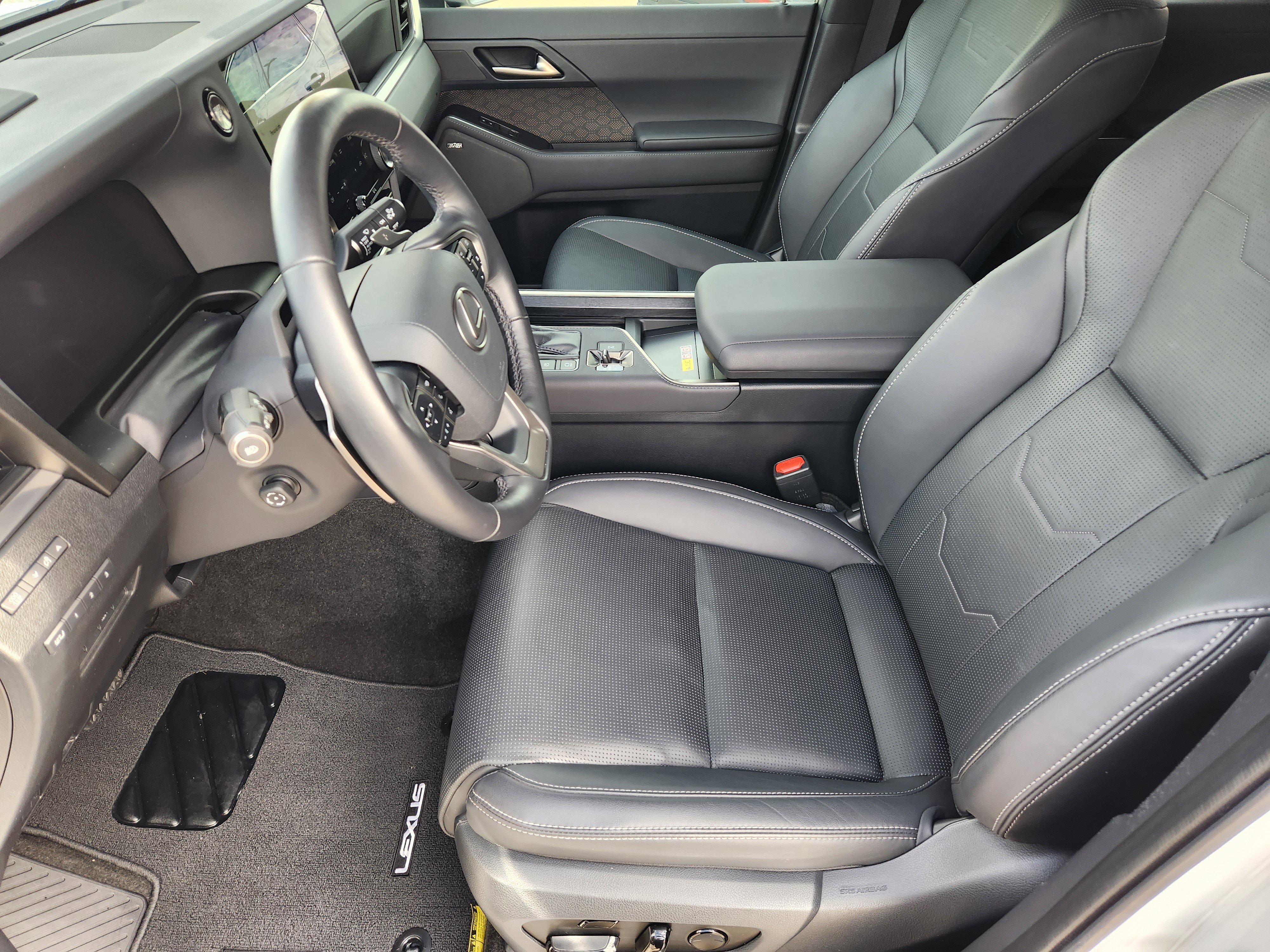 Used 2024 Lexus GX 550 image 17