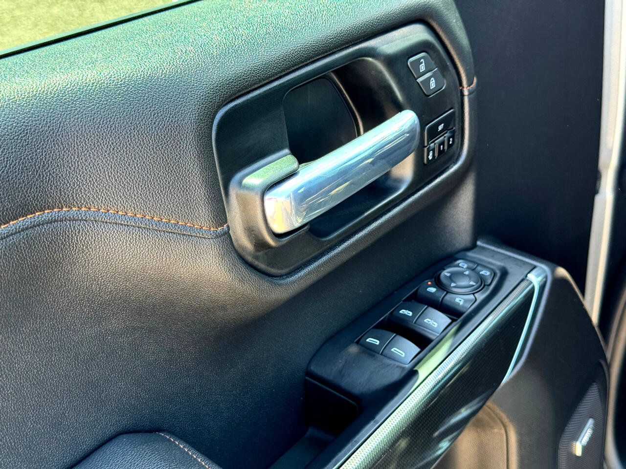 Used 2021 GMC Sierra 1500 AT4 w/ AT4 Premium Package image 28