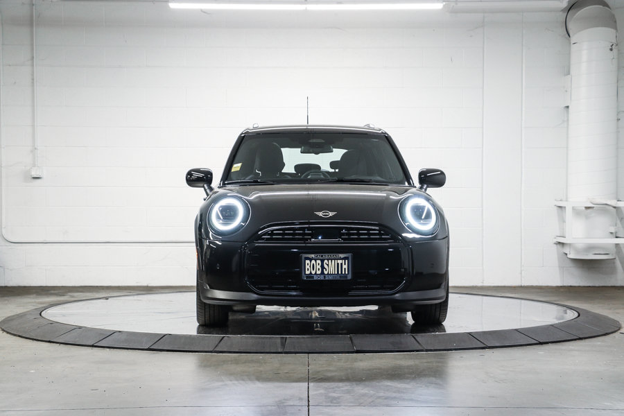 Used 2026 MINI Cooper 4-Door Hardtop FWD image 2