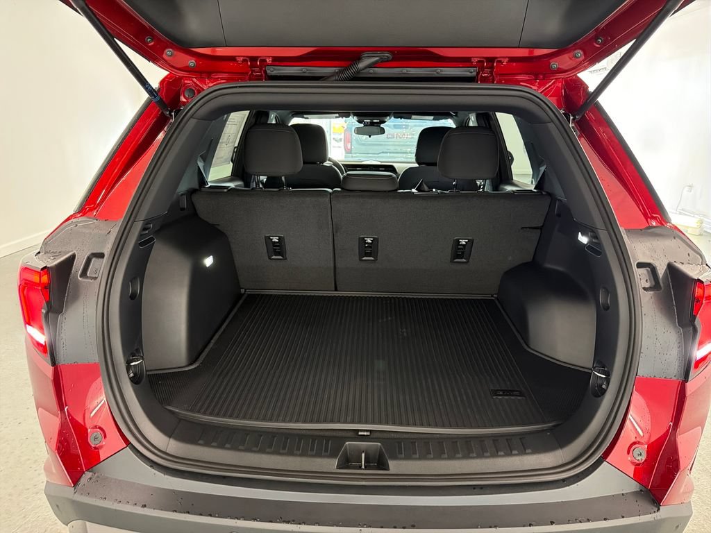 New 2027 GMC Terrain Elevation w/ LPO, Floor Liner Package FWD image 8