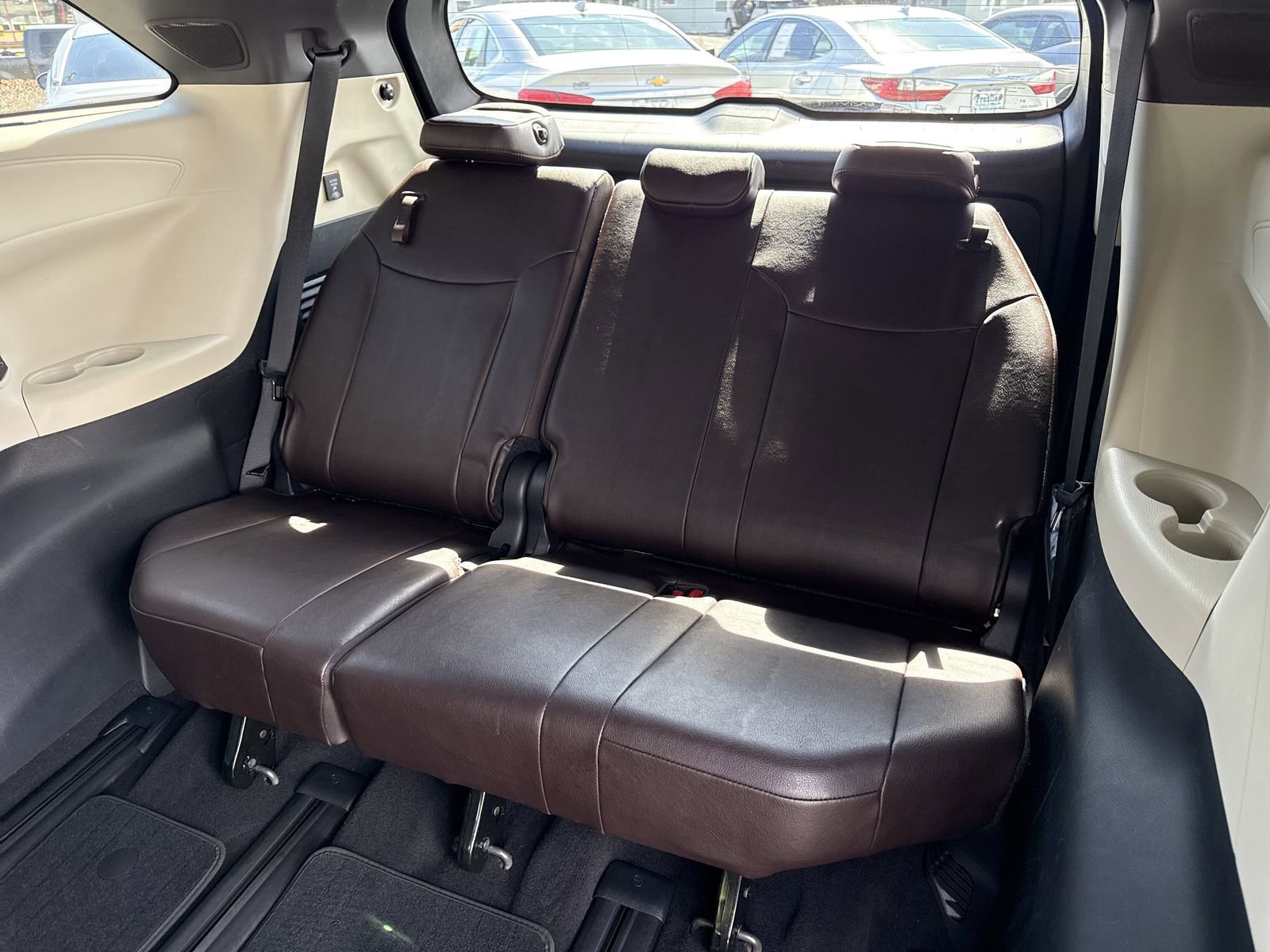 Used 2023 Toyota Sienna Platinum image 13