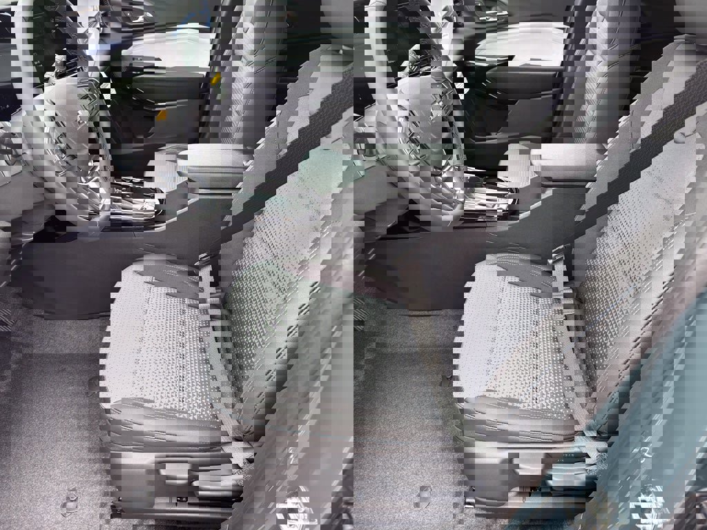 New 2026 Chevrolet Trax LT w/ Driver Confidence Package image 10