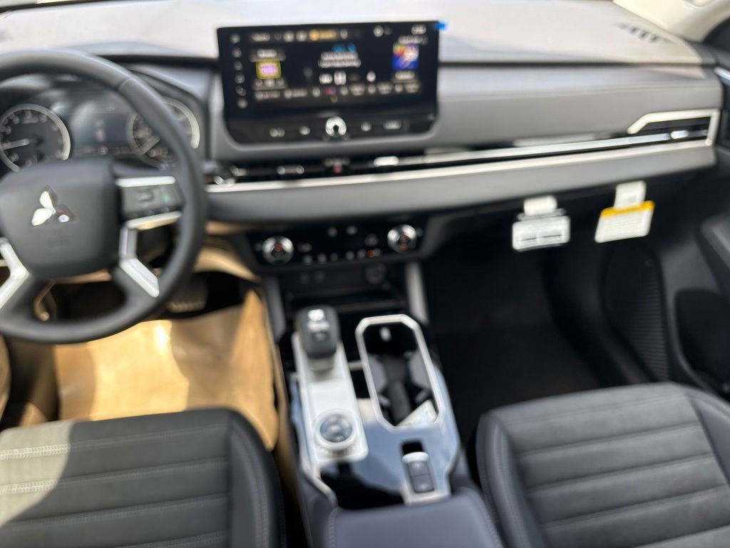 New 2026 Mitsubishi Outlander AWD image 20