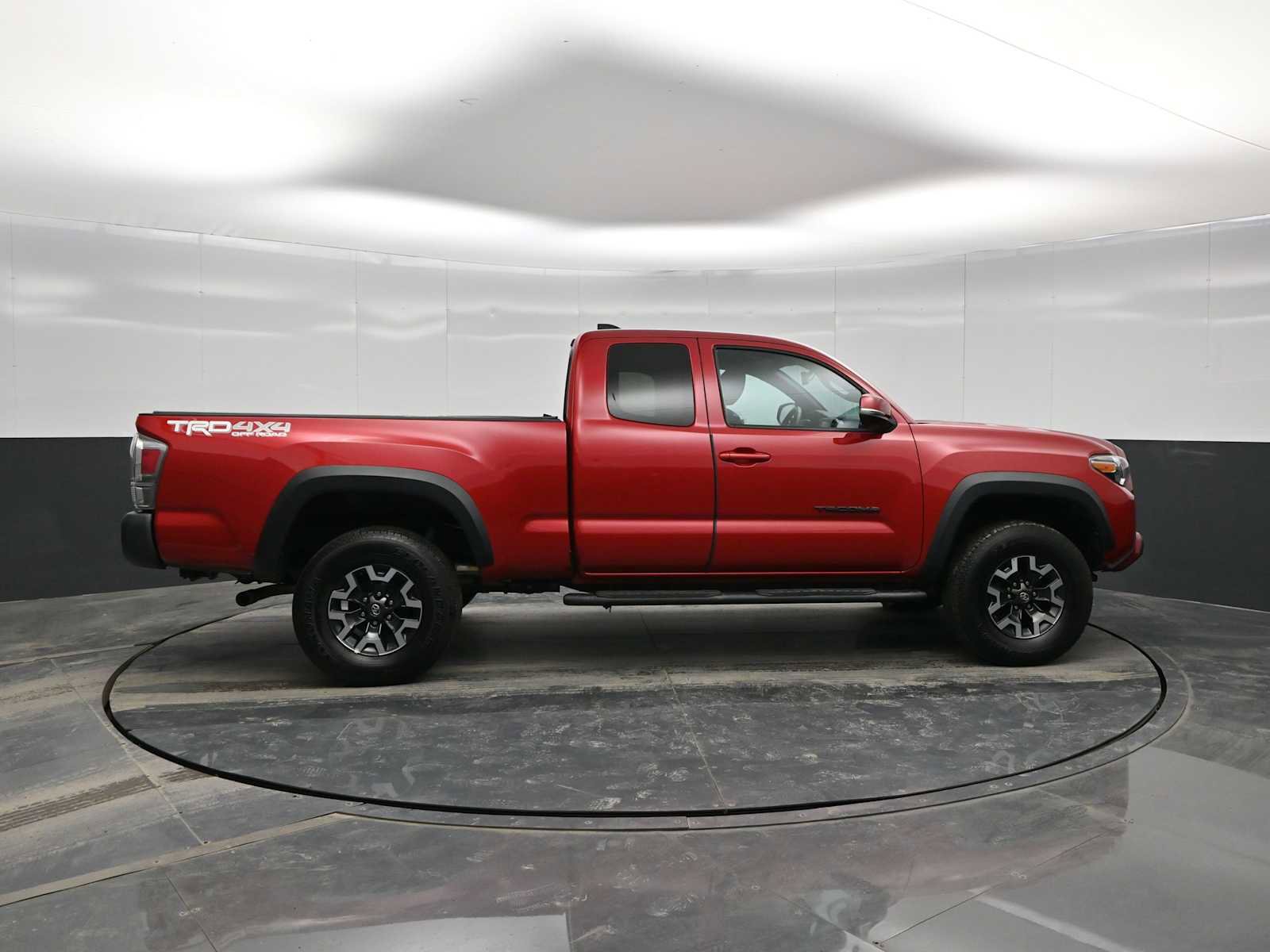 Used 2020 Toyota Tacoma TRD Off-Road image 9