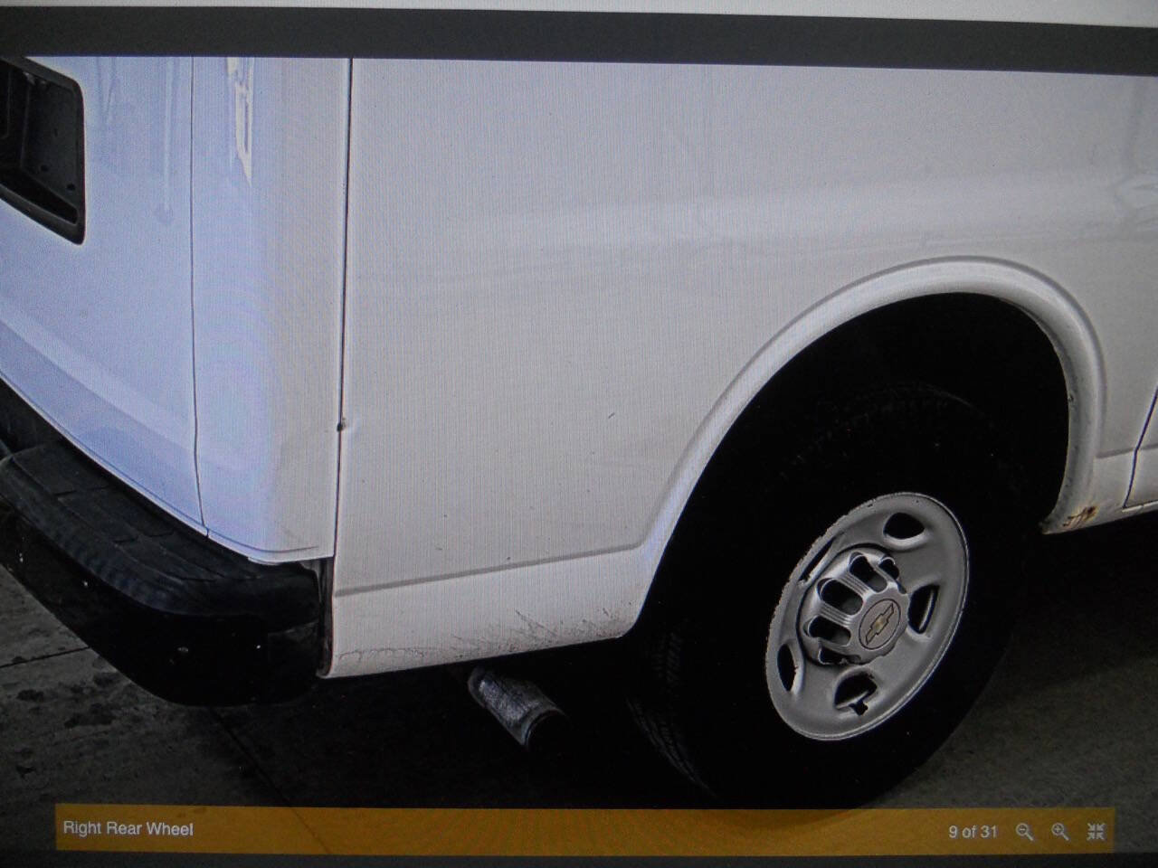 Used 2013 Chevrolet Express 2500 RWD image 16