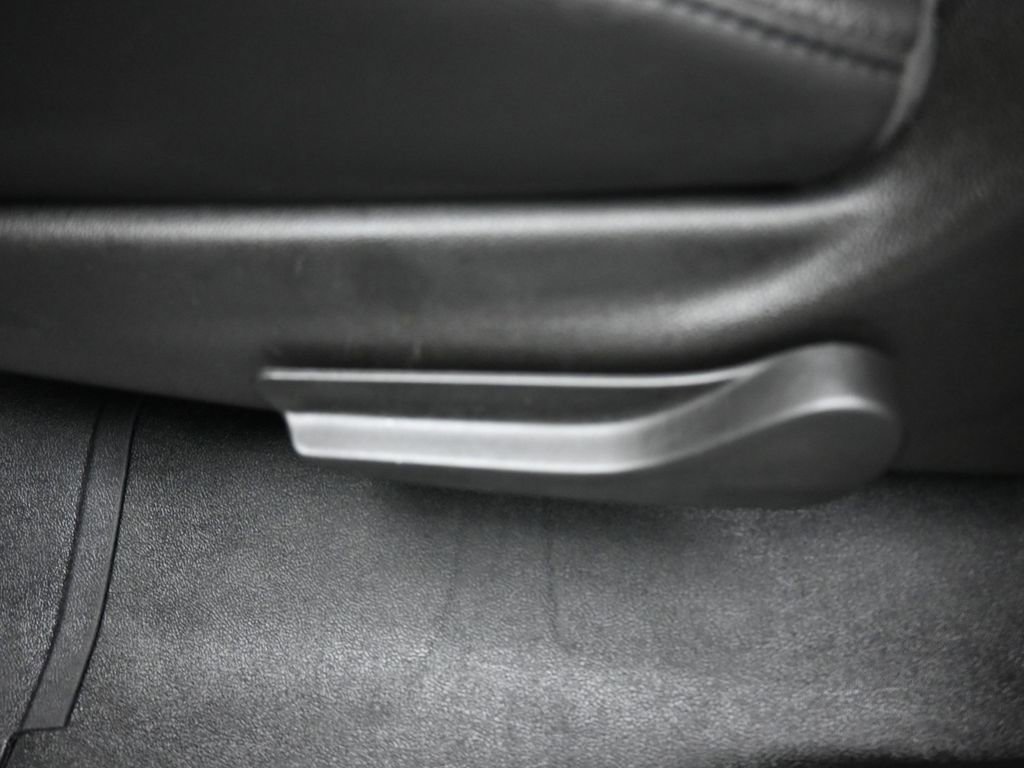 Used 2019 Cadillac Escalade ESV Premium Luxury AWD/4WD image 36