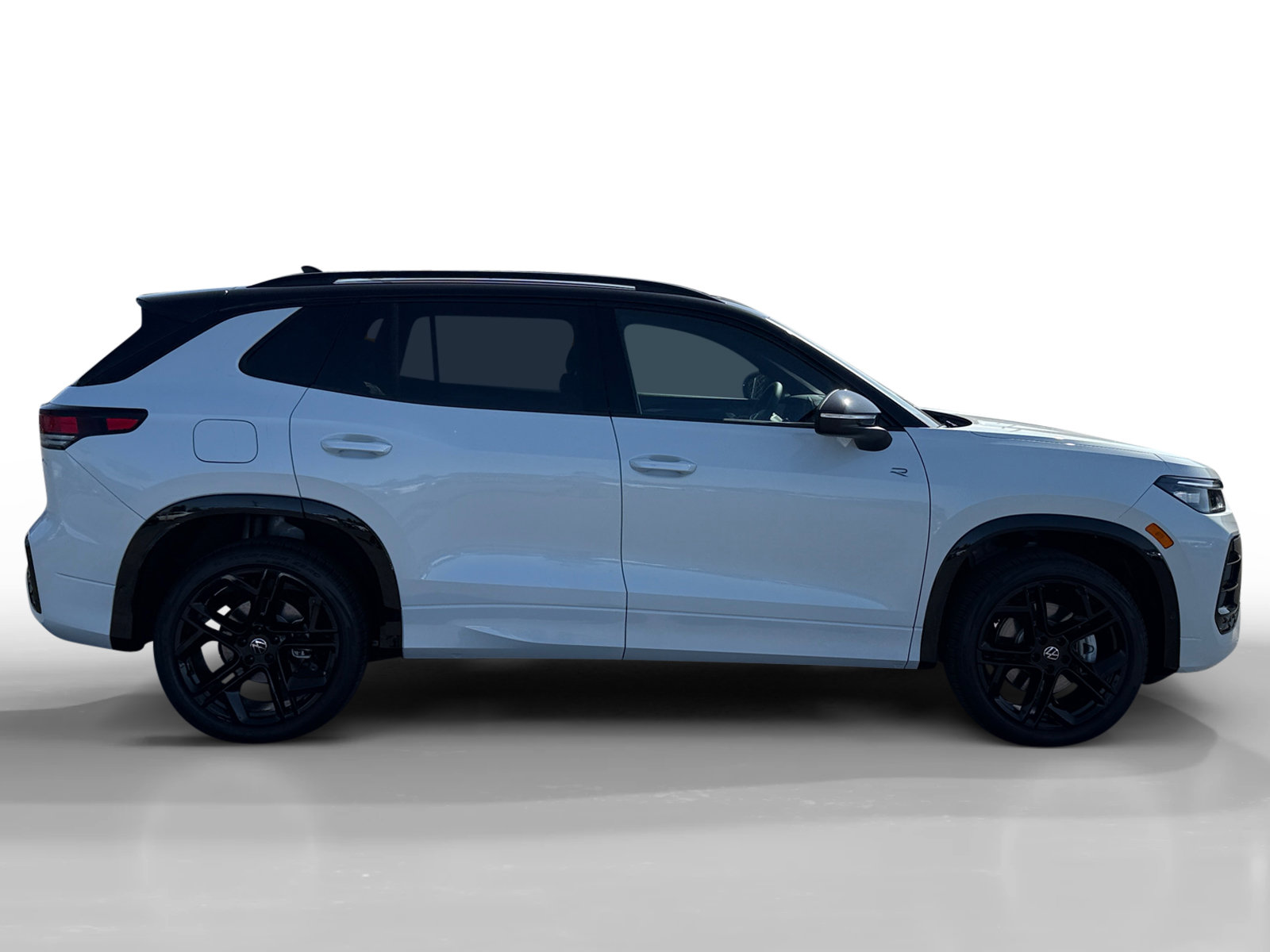 New 2026 Volkswagen Tiguan SE R-Line AWD/4WD image 6