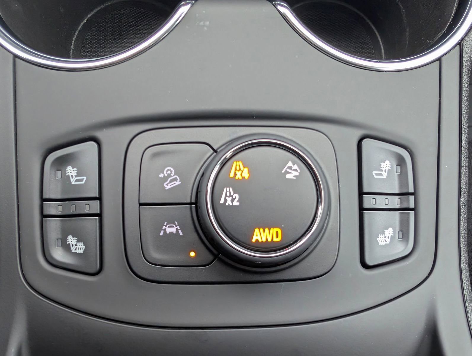 Used 2024 GMC Terrain SLE w/ Driver Convenience Package image 22