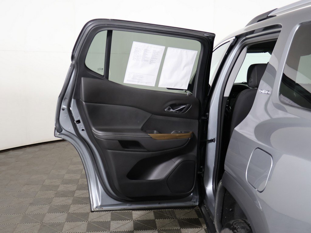 Used 2023 GMC Acadia SLE w/ Driver Convenience Package image 22