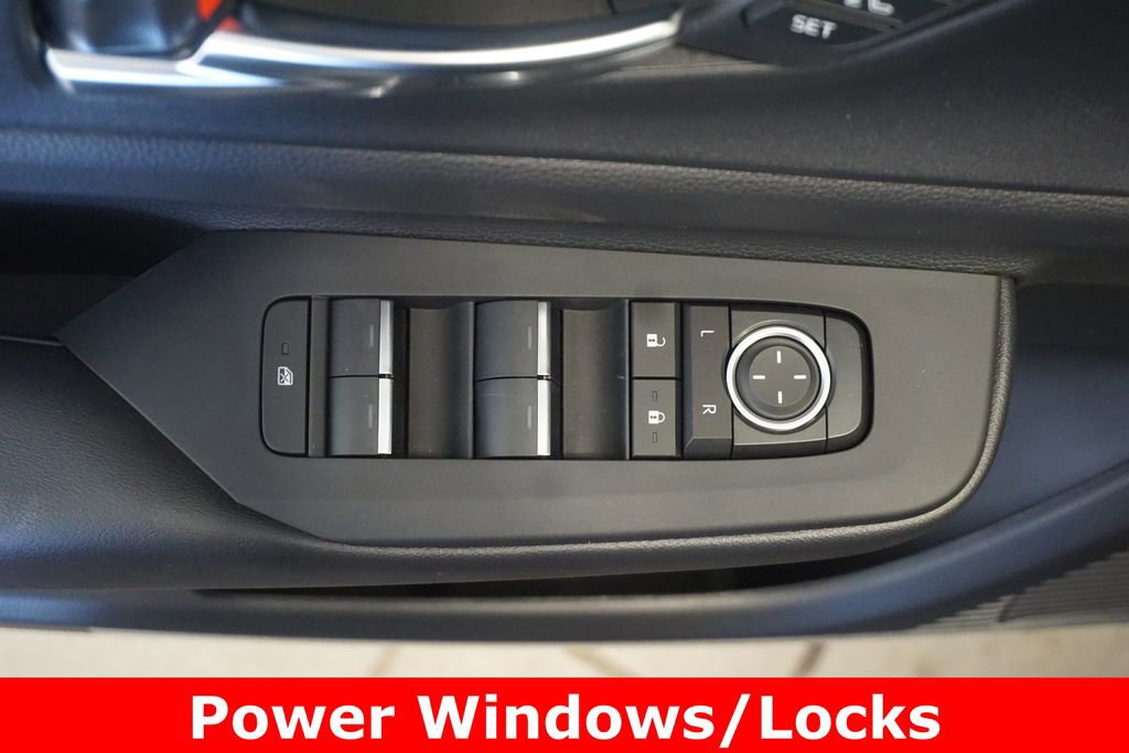 New 2026 Toyota Prius Plug-In Hybrid image 6