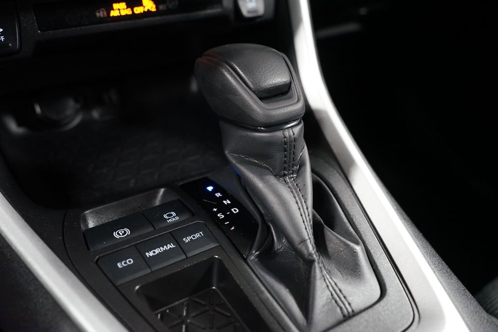 Certified 2024 Toyota RAV4 LE image 21