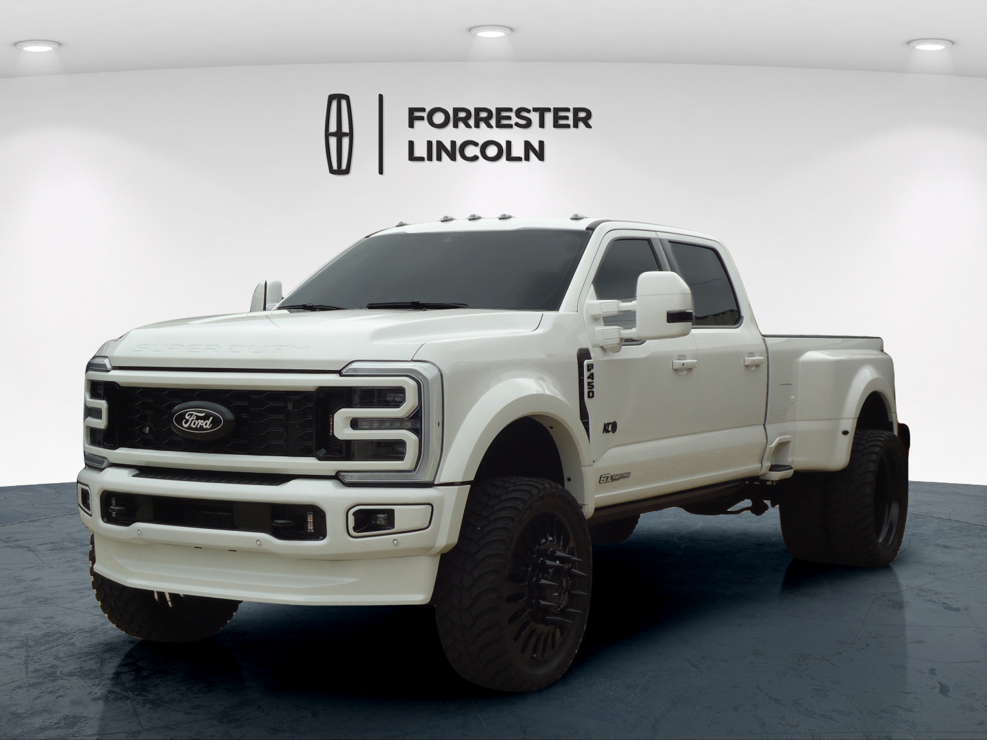 Used 2024 Ford F450 Limited w/ FX4 Off-Road Package AWD/4WD image 7