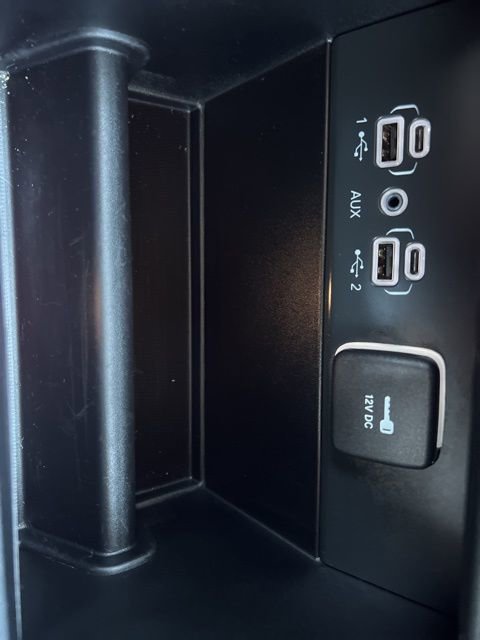 Used 2023 Jeep Grand Cherokee Limited w/ Trailer Tow Prep Group (B) image 17