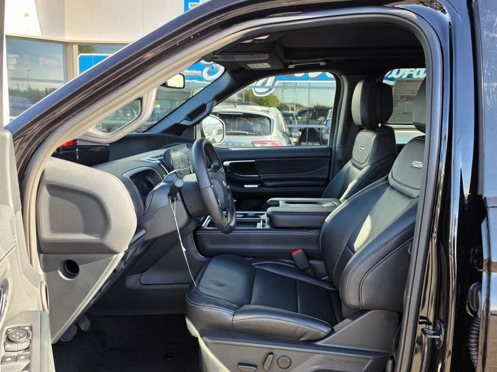 New 2027 Ford Expedition Max Platinum w/ Stealth Performance Package AWD/4WD image 14