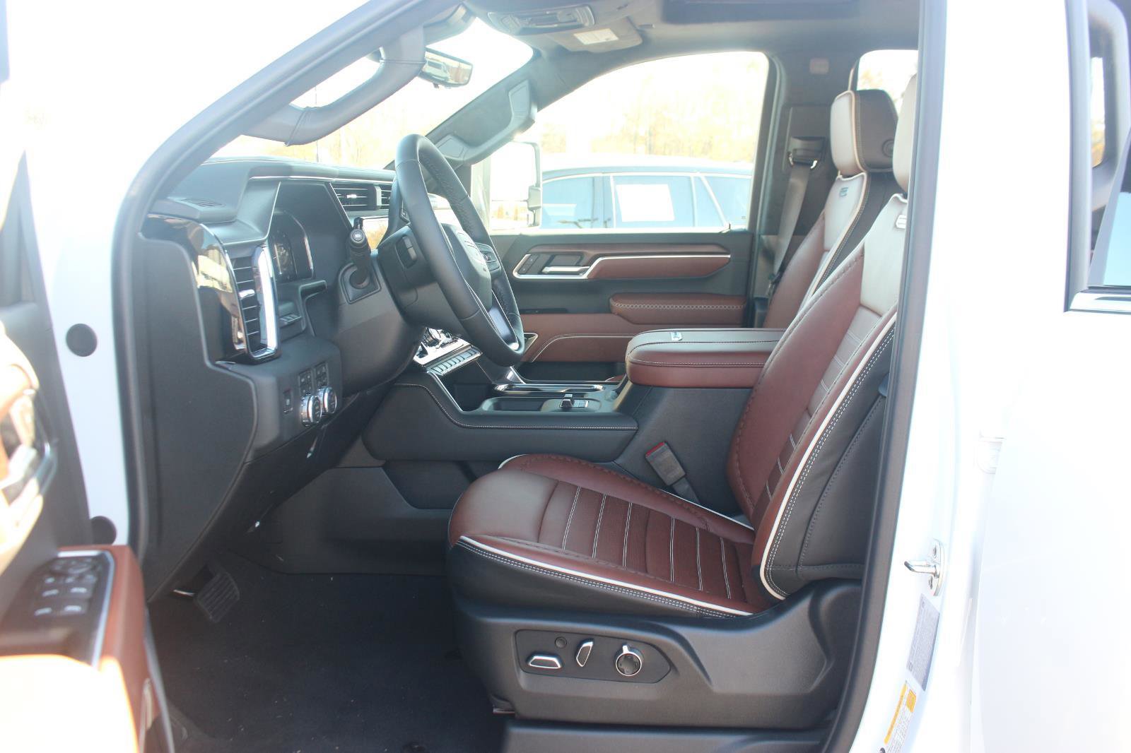 New 2026 GMC Sierra 2500 Denali Ultimate image 14