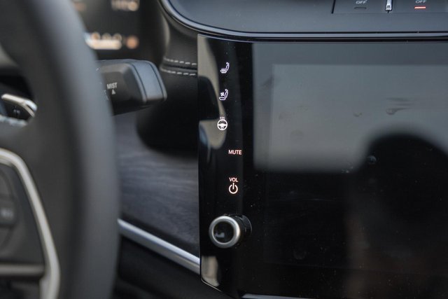 New 2026 Jeep Grand Cherokee Limited image 13