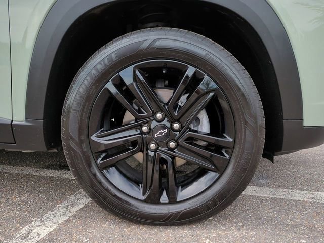 Used 2025 Chevrolet Trax ACTIV w/ Driver Confidence Package image 11