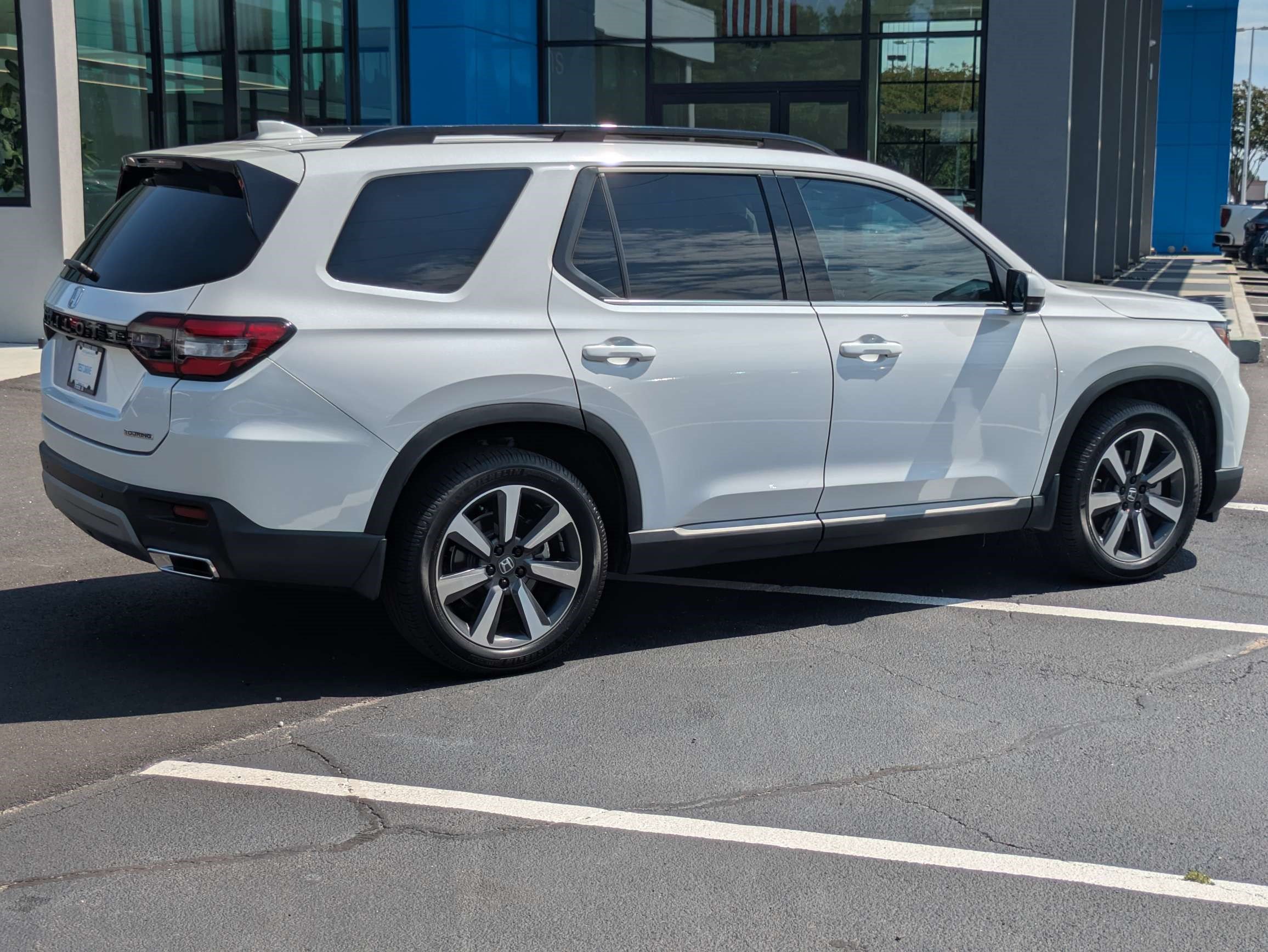 Certified 2023 Honda Pilot Touring image 5