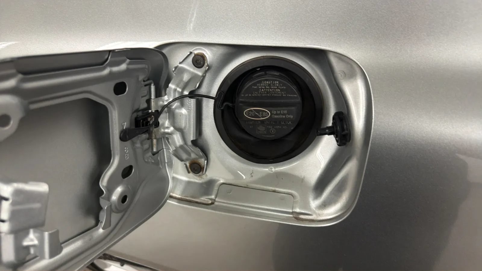 Used 2021 Toyota Camry LE w/ Carpet Mat Package (TMS) FWD image 29