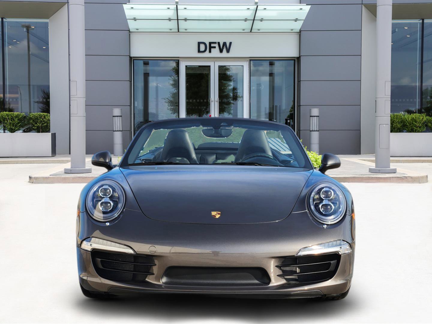 Used 2015 Porsche 911 Carrera 4S image 2