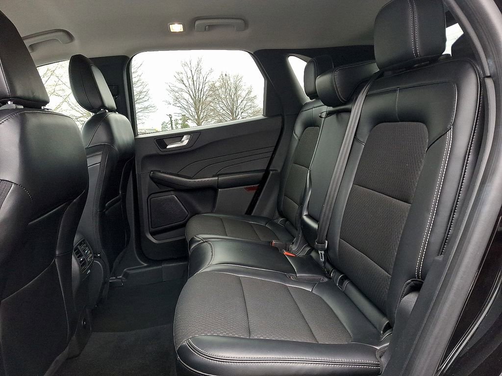 Used 2024 Ford Escape SE image 10