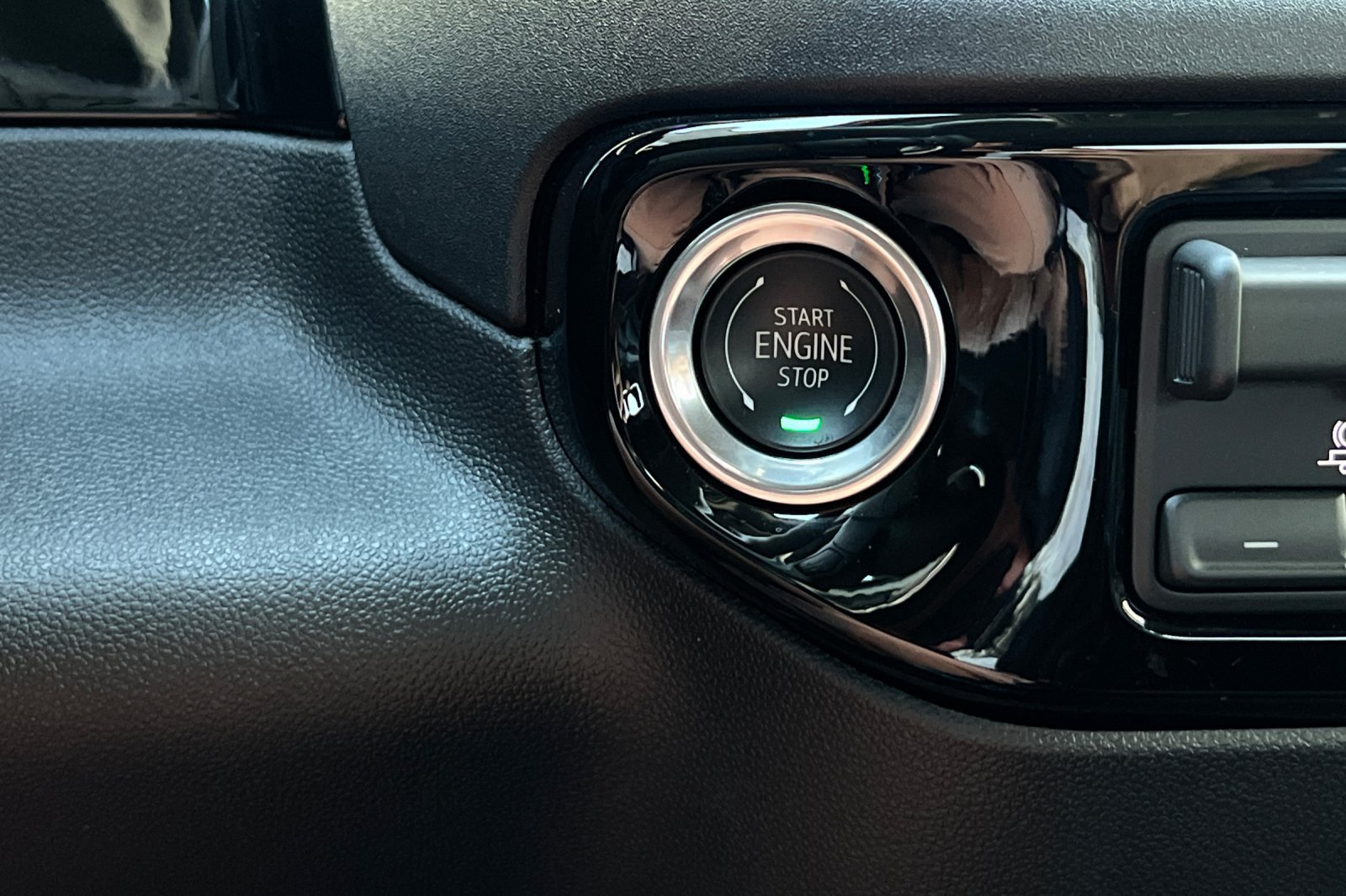 Used 2026 GMC Sierra 1500 SLE RWD image 29