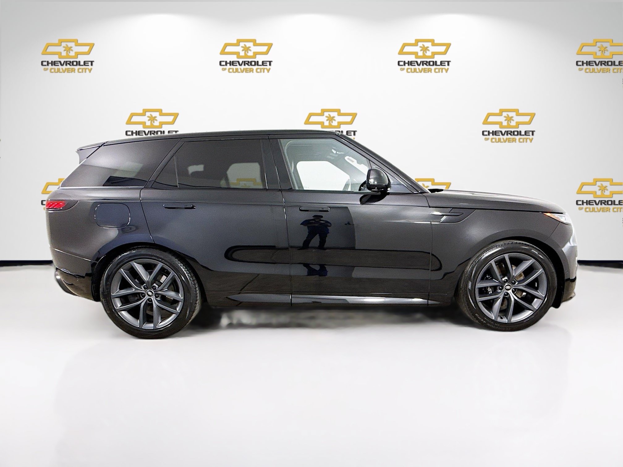 Used 2023 Land Rover Range Rover Sport SE Dynamic AWD/4WD image 9