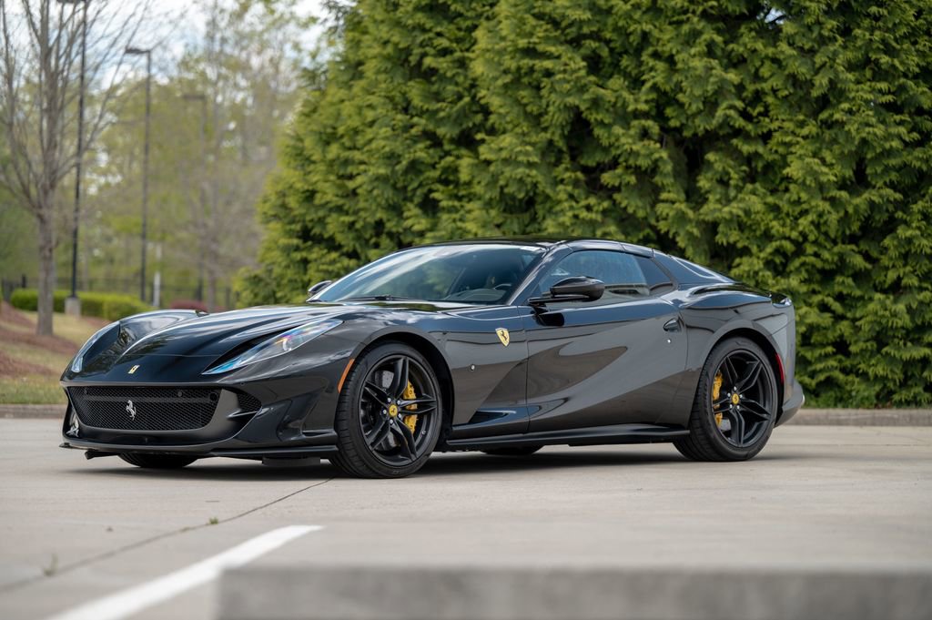 Used 2022 Ferrari 812 GTS RWD image 6