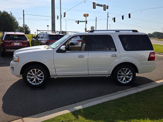 Used 2017 Ford Expedition Limited w/ Equipment Group 301A AWD/4WD image 4