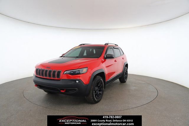 Used 2019 Jeep Cherokee Trailhawk w/ Cold Weather Group image 1