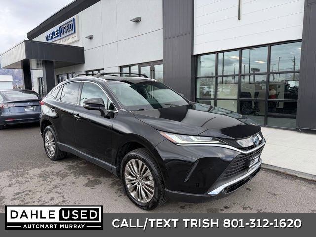 Used 2023 Toyota Venza XLE image 1