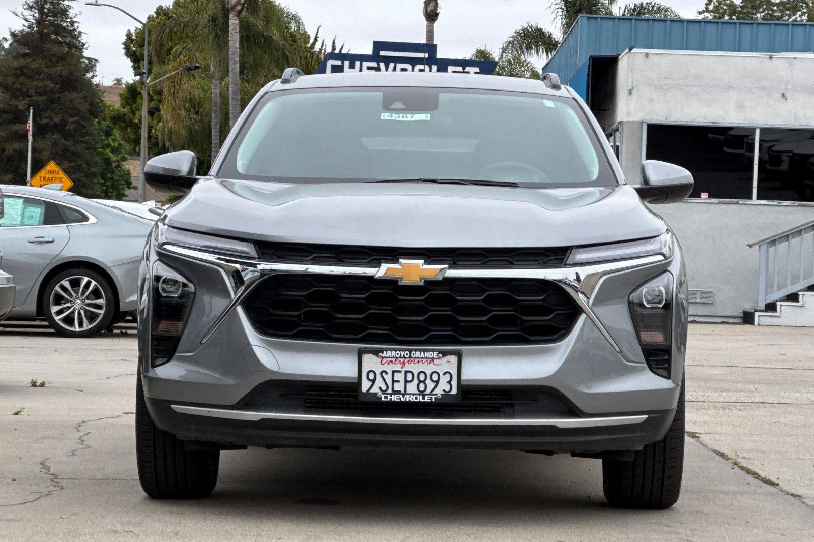 Used 2025 Chevrolet Trax LT w/ Driver Confidence Package FWD image 12