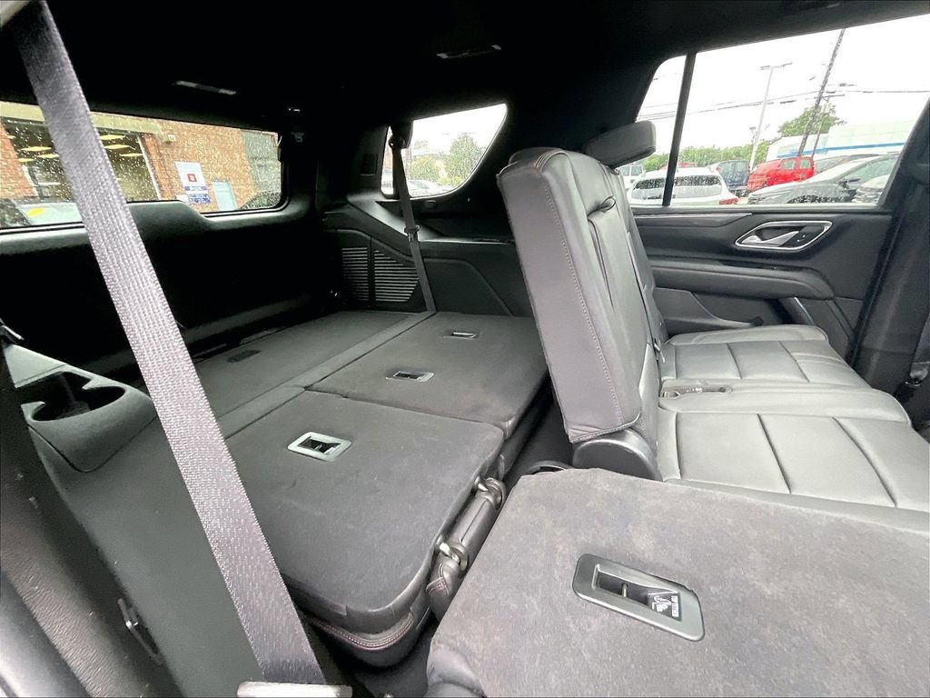 Used 2023 Chevrolet Tahoe RST w/ Luxury Package AWD/4WD image 17