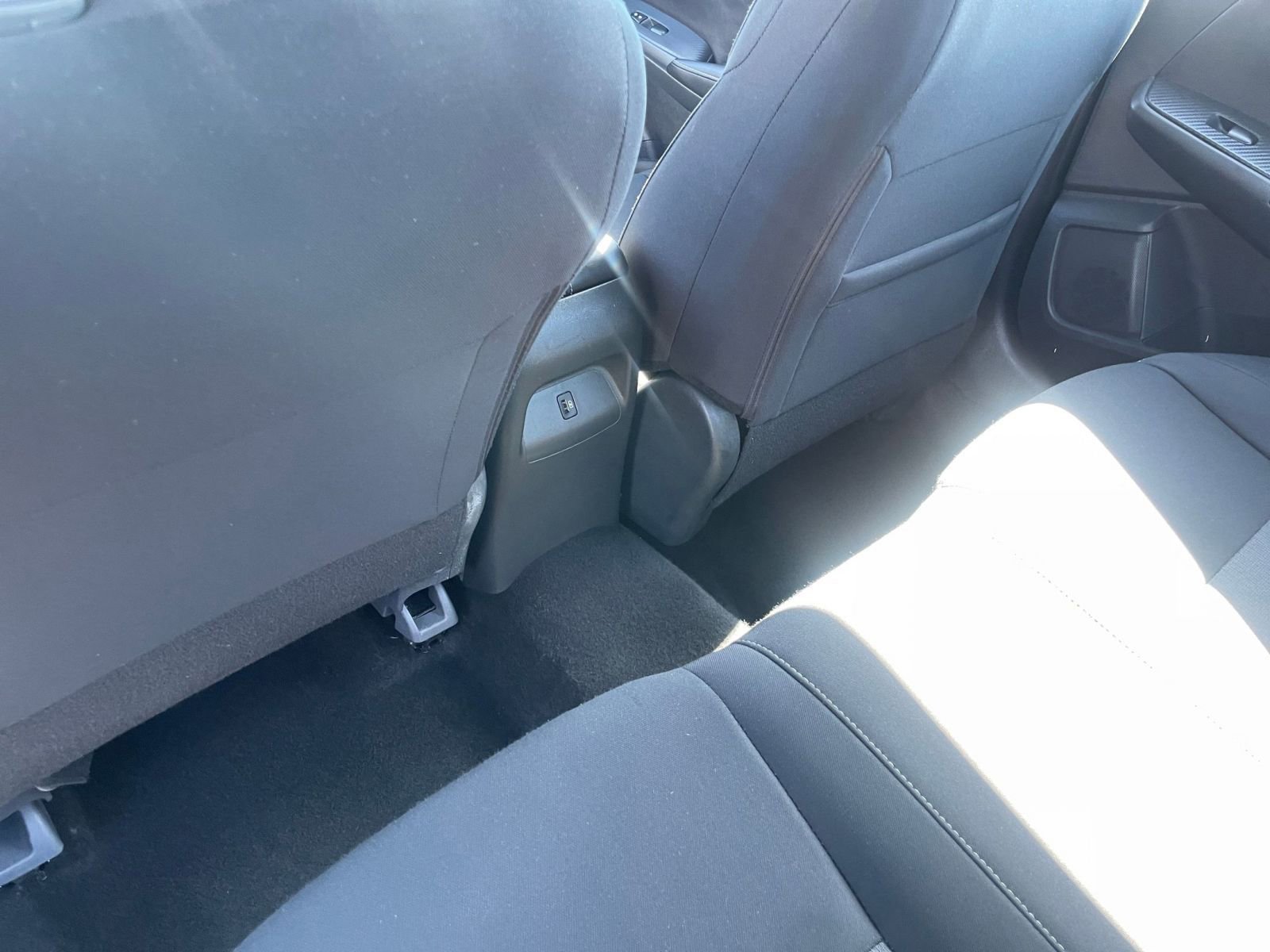 Used 2025 Nissan Sentra SV image 23