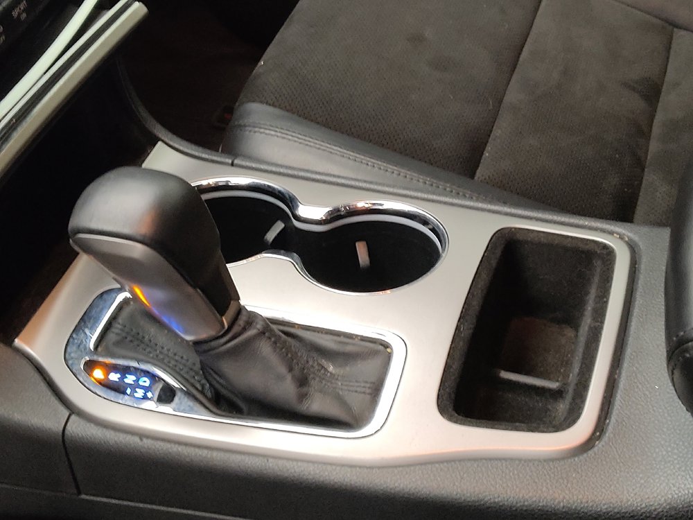 Used 2019 Jeep Grand Cherokee Altitude RWD image 26
