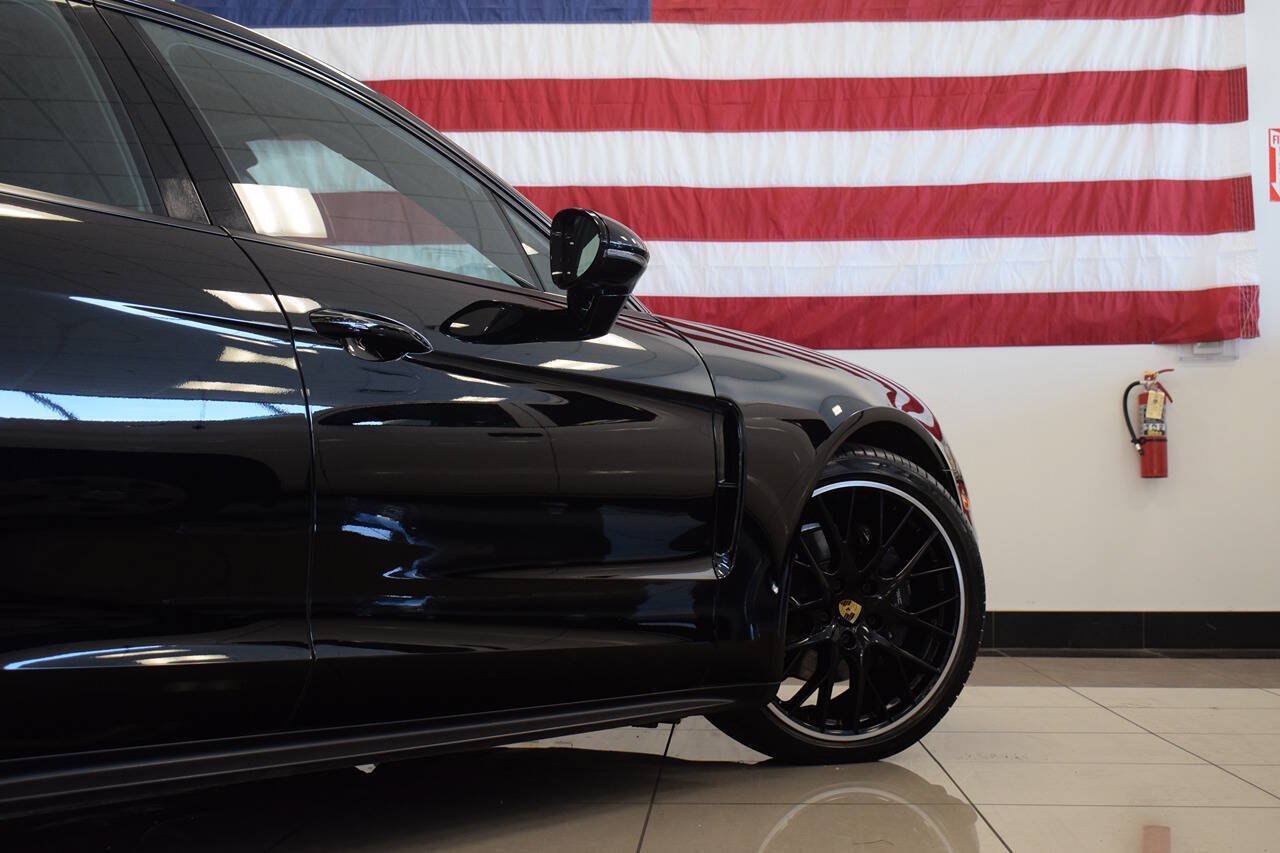 Used 2018 Porsche Panamera 4 AWD/4WD image 42