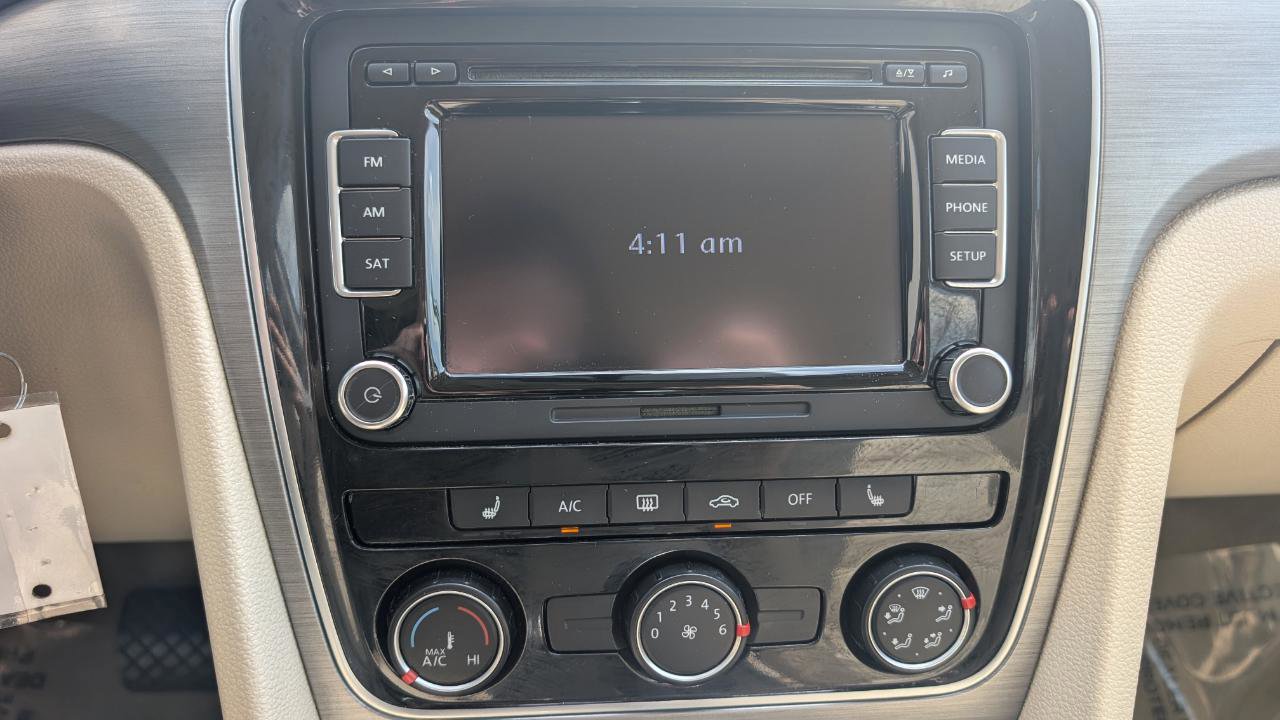 Used 2014 Volkswagen Passat 1.8T SE image 13