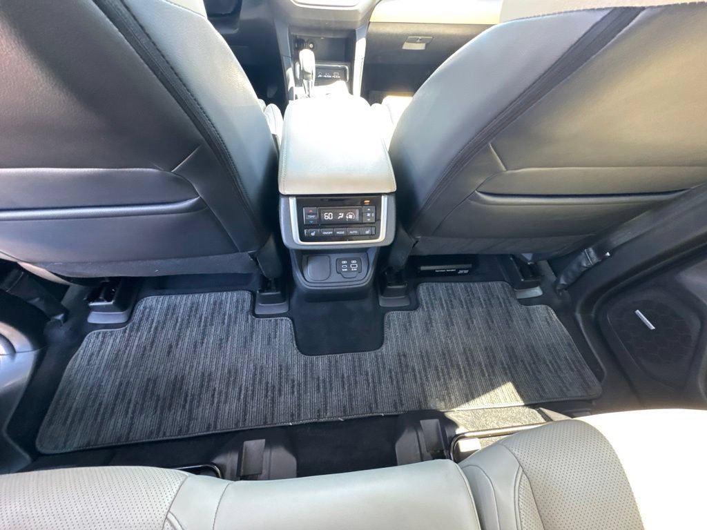 Used 2023 Subaru Ascent Limited w/ Technology Package AWD/4WD image 27