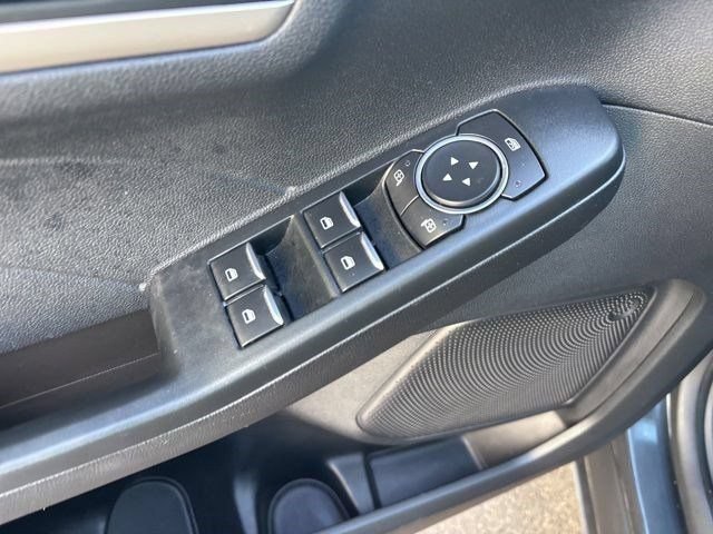 Used 2022 Ford Escape SE FWD image 14