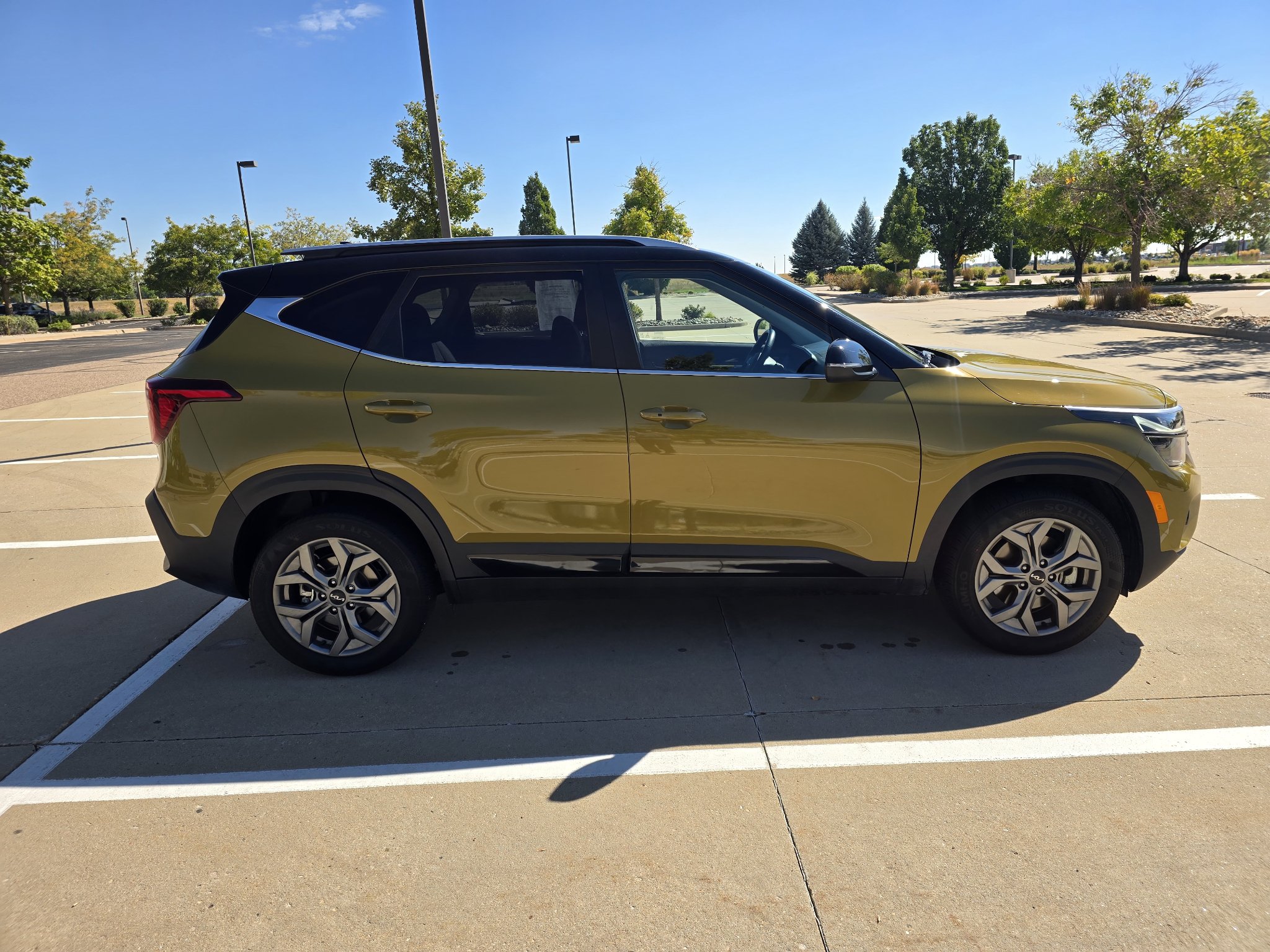 Used 2024 Kia Seltos S AWD/4WD image 7