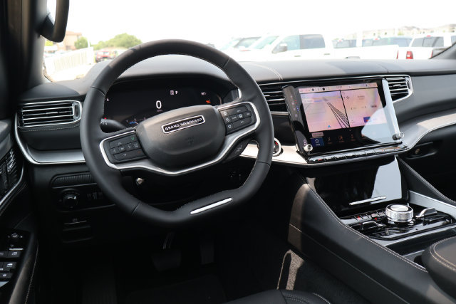 New 2026 Jeep Grand Wagoneer Limited AWD/4WD image 12