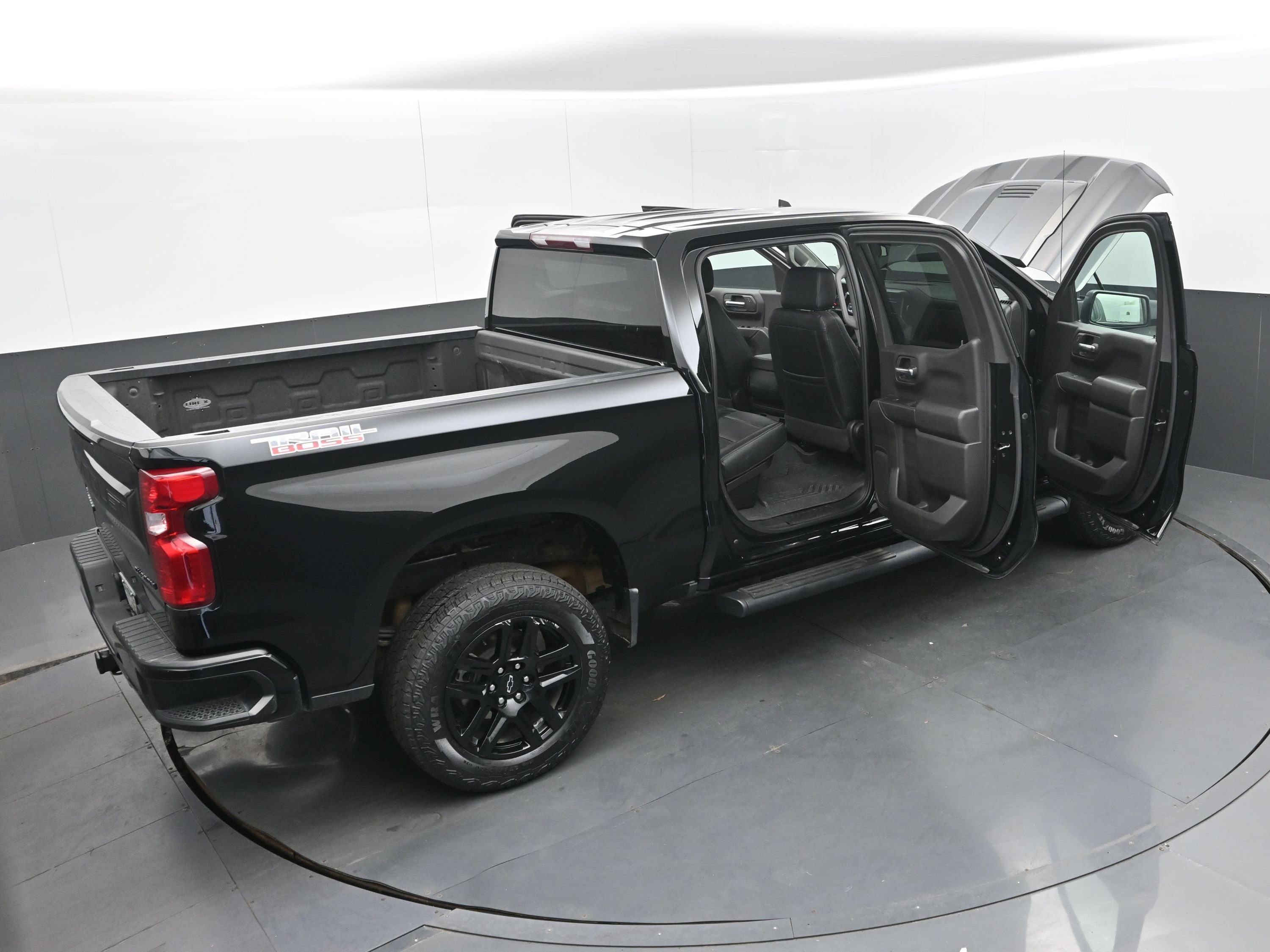 Used 2023 Chevrolet Silverado 1500 Custom Trail Boss w/ LPO, Dark Essentials Package AWD/4WD image 51
