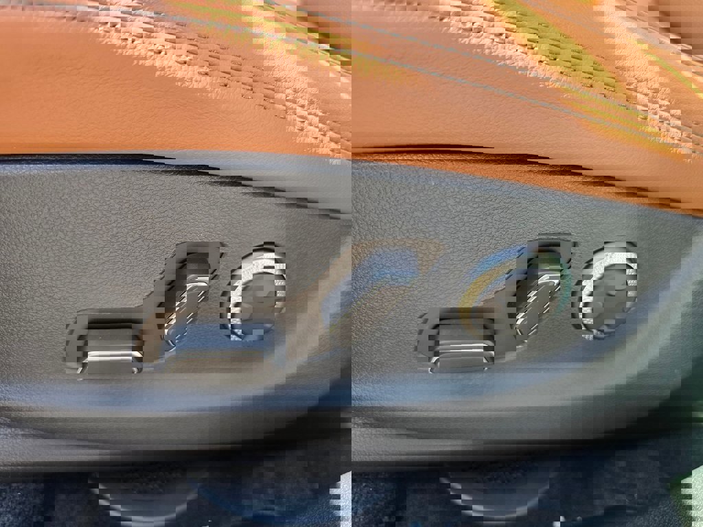 New 2026 Genesis GV70 2.5T Advanced image 24