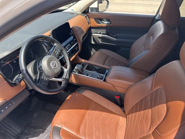 Used 2023 Nissan Pathfinder Platinum w/ Cargo Package AWD/4WD image 20