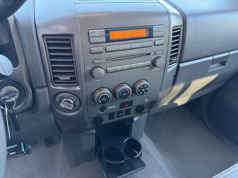 Used 2006 Nissan Titan SE AWD/4WD image 34
