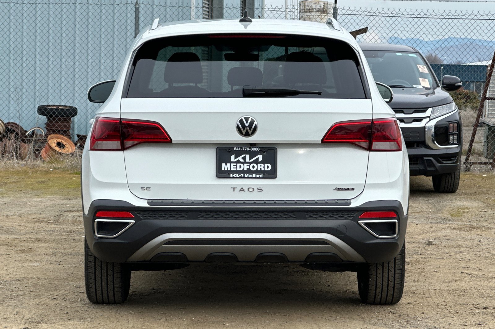 Used 2024 Volkswagen Taos SE image 5